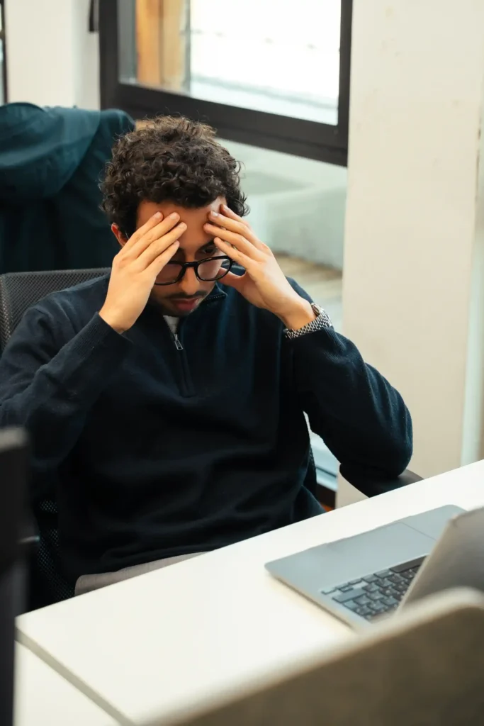 fatigue mentale travail surcharge psychologique bureau