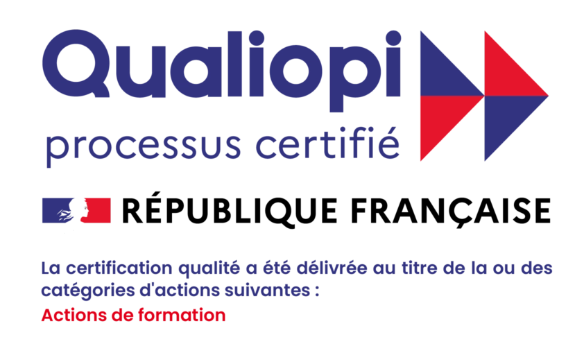 Logo Qualiopi: ‘processus certifié’ with blue text and red/blue triangular arrows graphic.